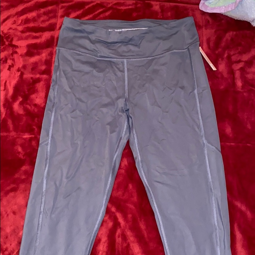 Small leggings with zipper on bottom leg(new)